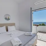 Captain View