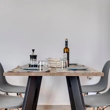 Captain View Mégas Yialós-Nítes