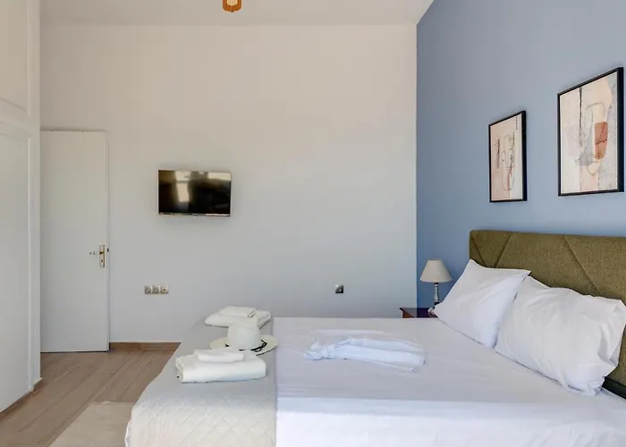 Captain View * Mégas Yialós-Nítes